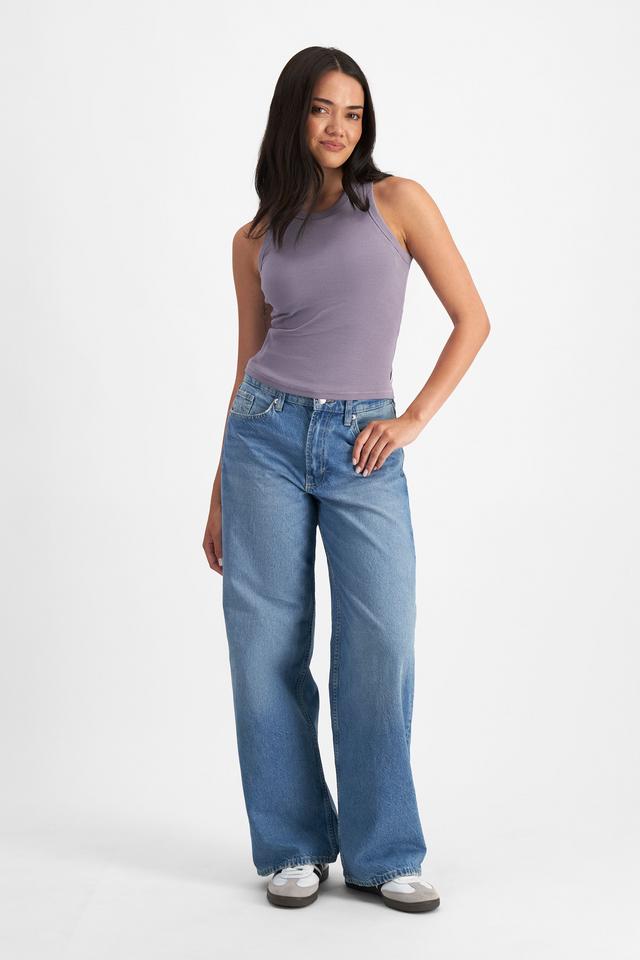 Portia (She/Her) wears size S and is 171cm tall with 80cm chest and 64cm waist