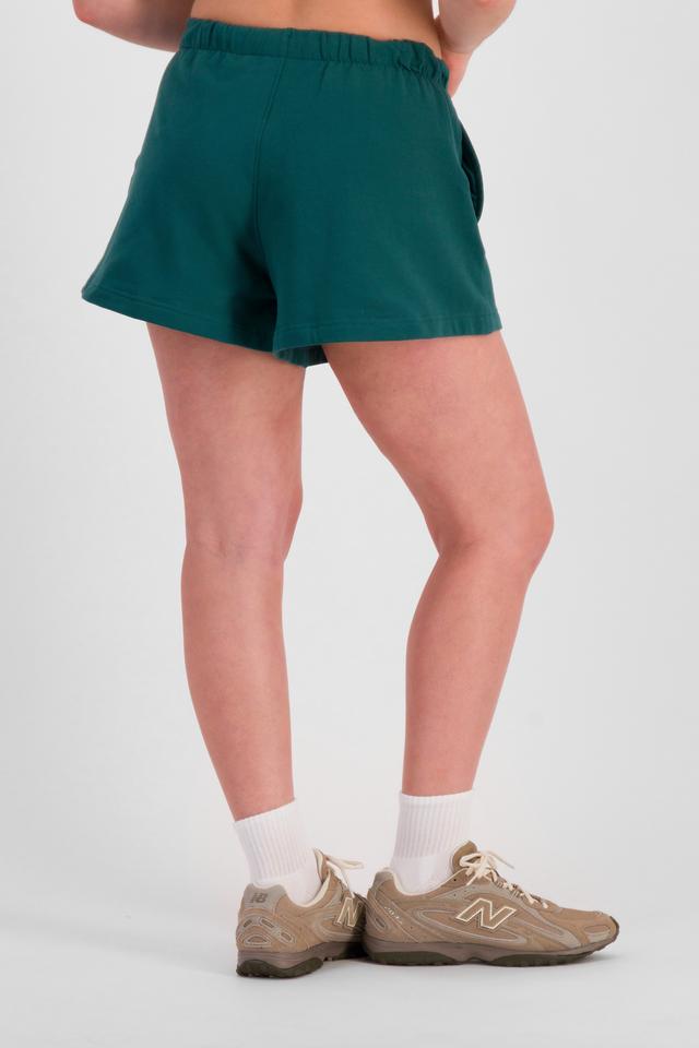 Sienna (She/Her) wears size S and is 164cm tall with cm chest and 71cm waist