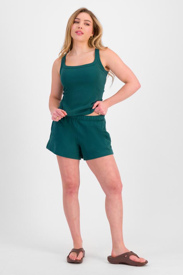 Sienna (She/Her) wears size S and is 164cm tall with cm chest and 71cm waist
