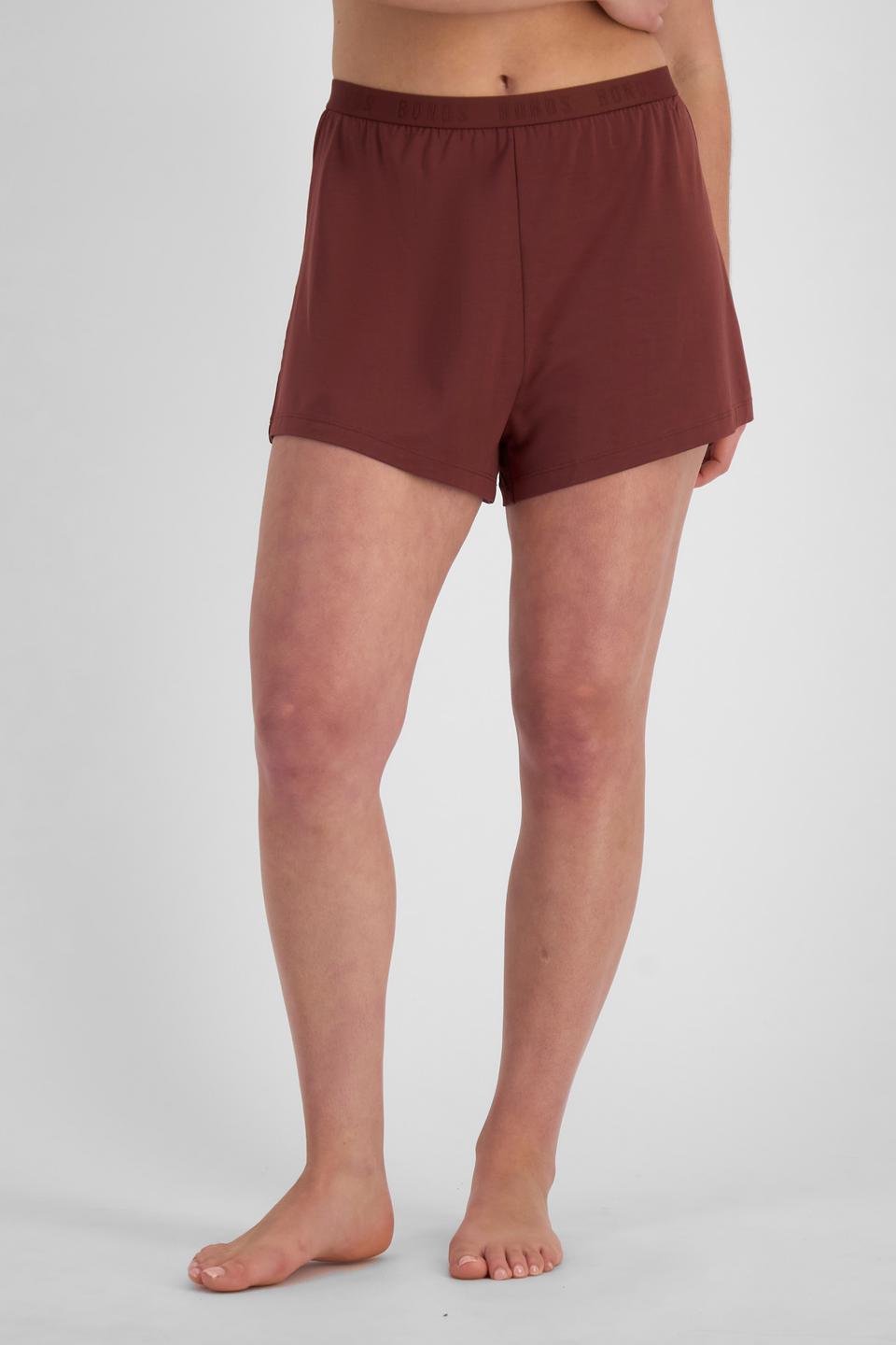 Sienna (She/Her) wears size S and is 164cm tall with cm chest and 71cm waist