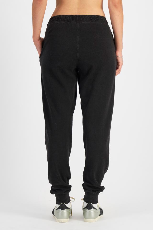 Tiana (She/Her) wears size S and is 176cm tall
