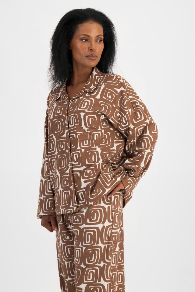 Senait (She/Her) wears size S and is 162cm tall with 79cm chest and 60cm waist