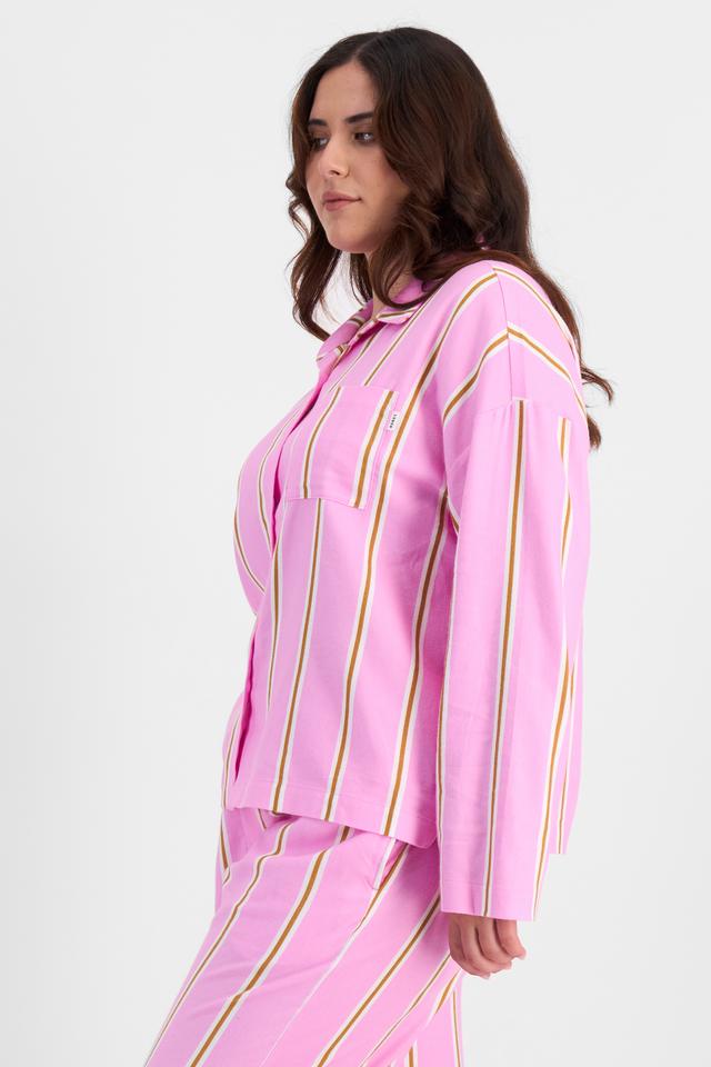 Bella (She/Her) wears size L and is 173cm tall with 95cm chest and 77cm waist