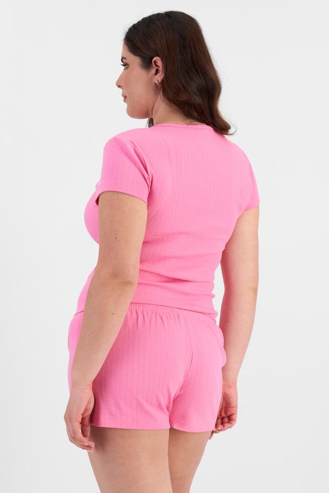 Bella (She/Her) wears size L and is 173cm tall with 95cm chest and 77cm waist