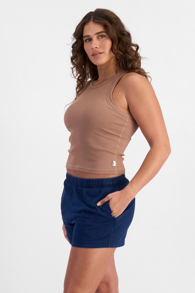 Olivia (She/Her) wears size S and is 176cm tall