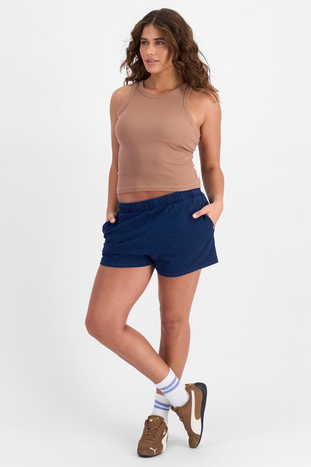 Olivia (She/Her) wears size S and is 176cm tall