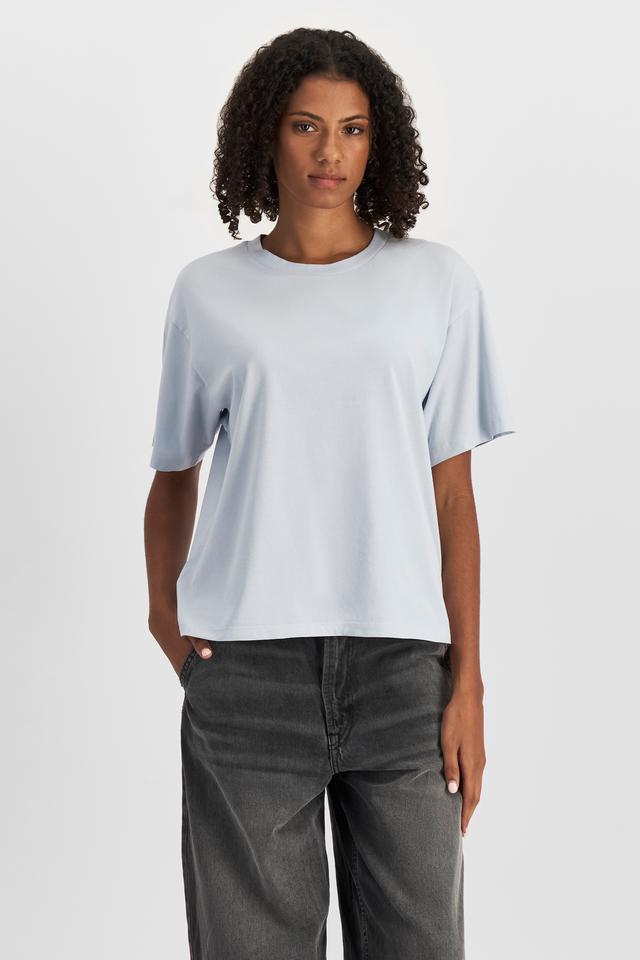 Norway (She/Her) wears size S and is 178cm tall with 82cm chest and 69cm waist
