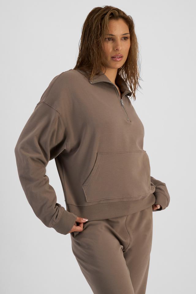 Melissa (She/Her) wears size S and is 169cm tall with 86cm chest and 66cm waist