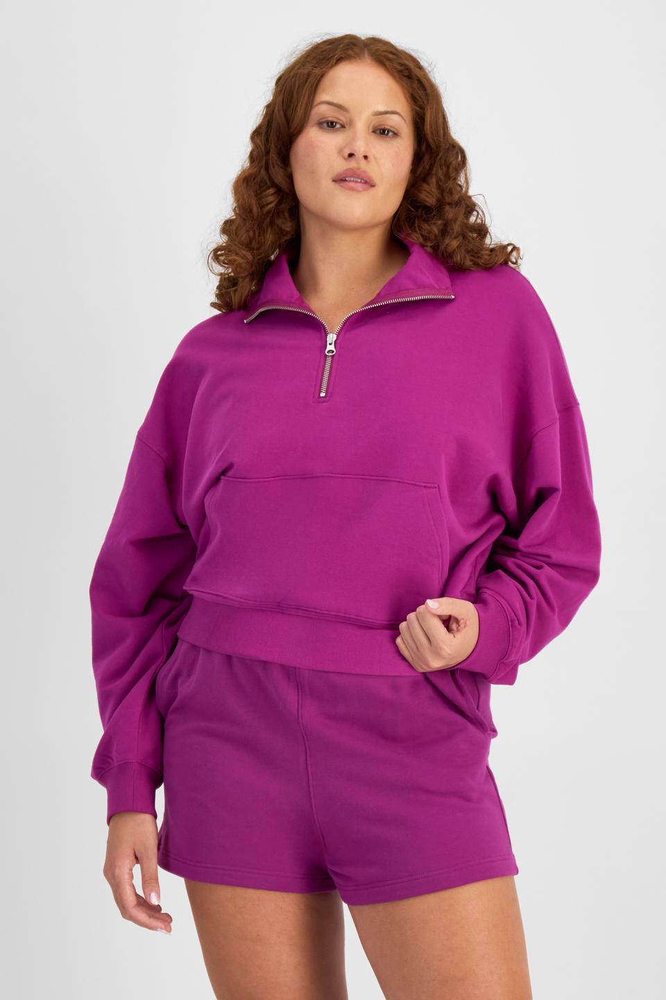 Cameron (She/Her) wears size L and is 179cm tall with 91cm chest and 74cm waist