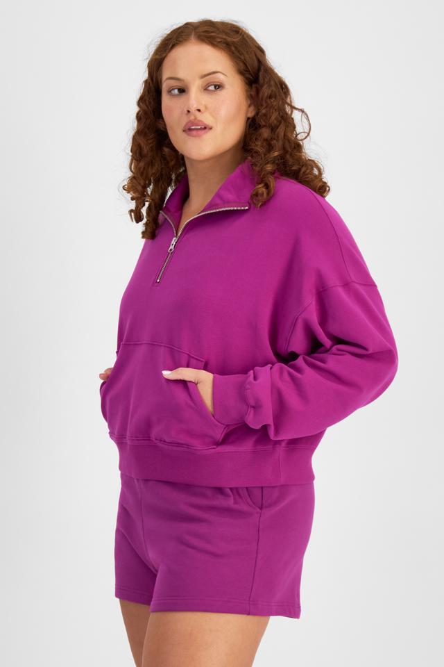 Cameron (She/Her) wears size L and is 179cm tall with 91cm chest and 74cm waist