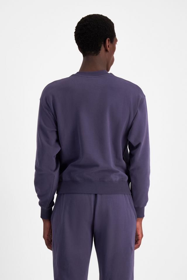 Emmanuel (He/Him) wears size M and is 182cm tall with 93cm chest and 73cm waist