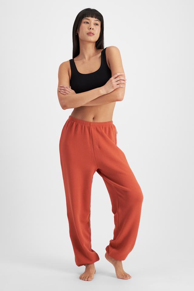 Nancy (She/Her) wears size S and is 170cm tall with 82cm chest and 64cm waist