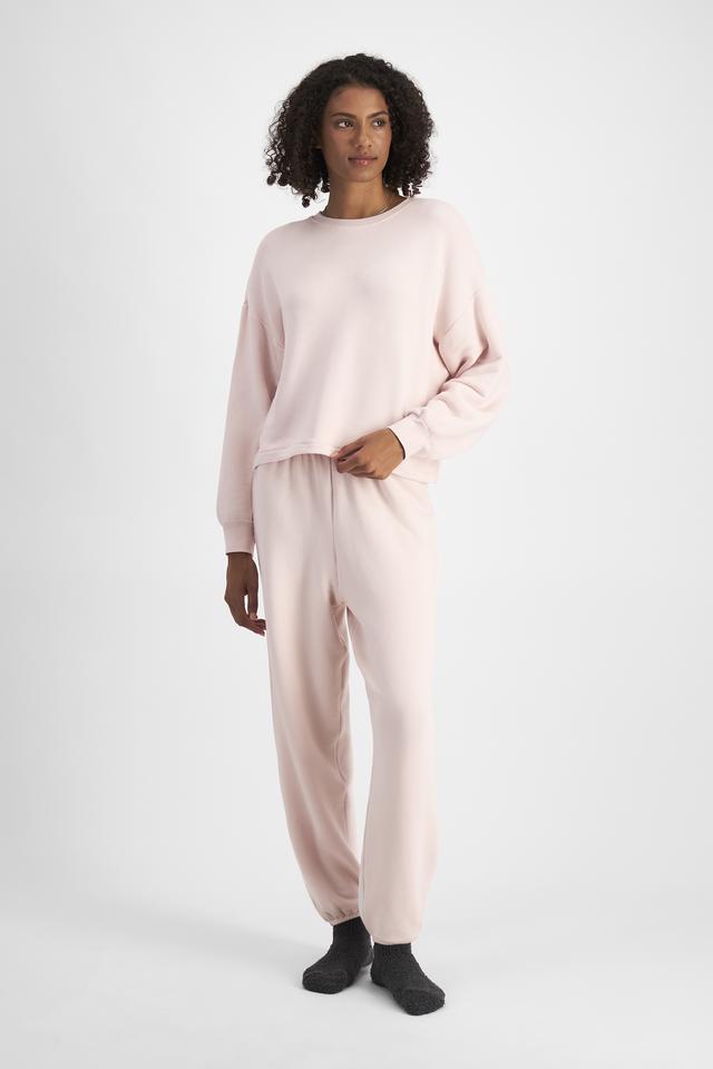 Norway (She/Her) wears size S and is 178cm tall with 82cm chest and 69cm waist