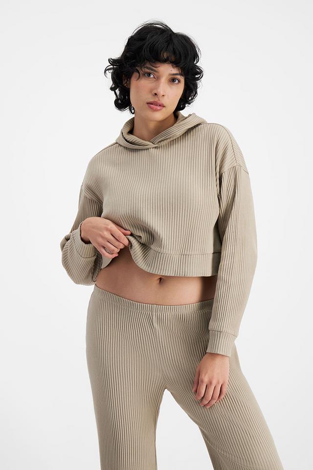 GeeGee (She/Her) wears size Small and is 178cm tall with 96cm chest and 73cm waist