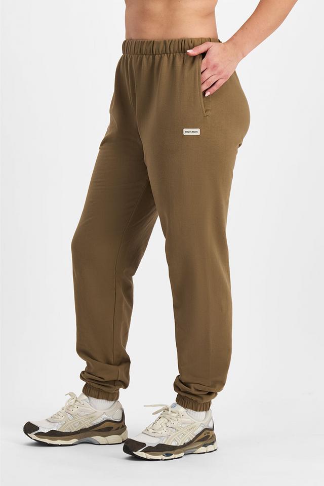 Zoe (She/Her) wears size Large and is 170cm tall with 98cm chest and 85cm waist