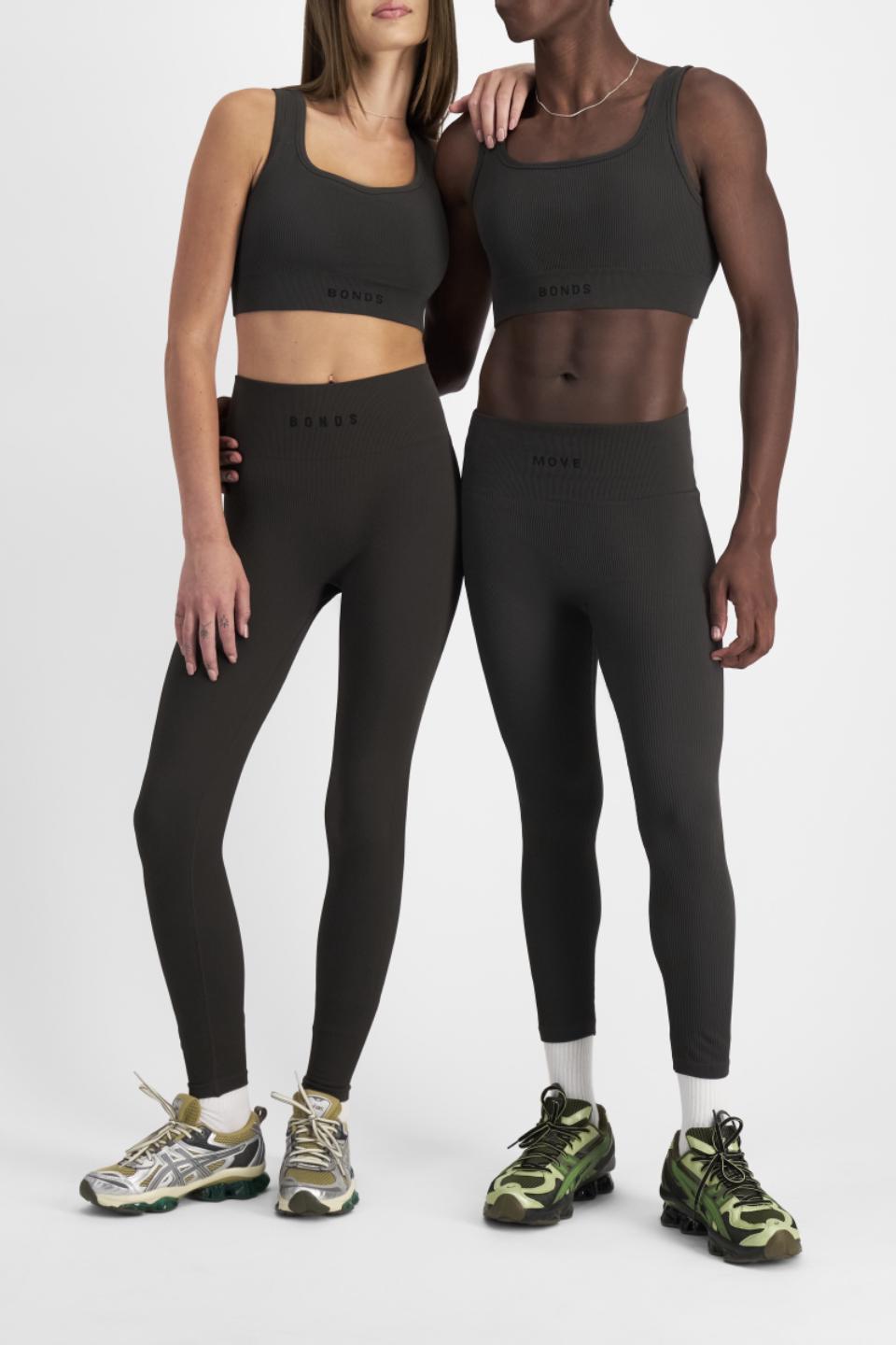 India (She/Her) wears size M and is 180cm tall with 88cm chest and 26cm waist & Emmanuel (He/Him) wears size M and is 182cm tall with 93cm chest and 73cm waist