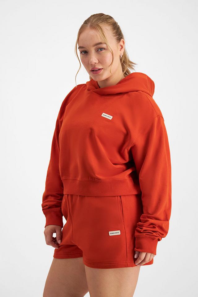 Taylor (She/Her) wears size Medium and is 161cm tall with 98cm chest and 74cm waist