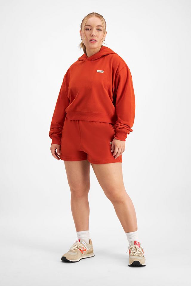 Taylor (She/Her) wears size Medium and is 161cm tall with 98cm chest and 74cm waist