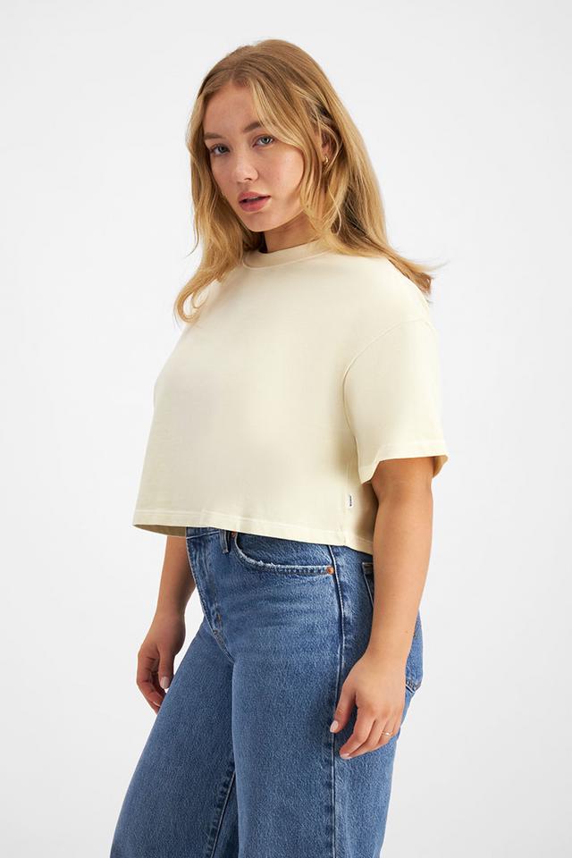 Taylor (She/Her) wears size Large and is 161cm tall with 98cm chest and 74cm waist