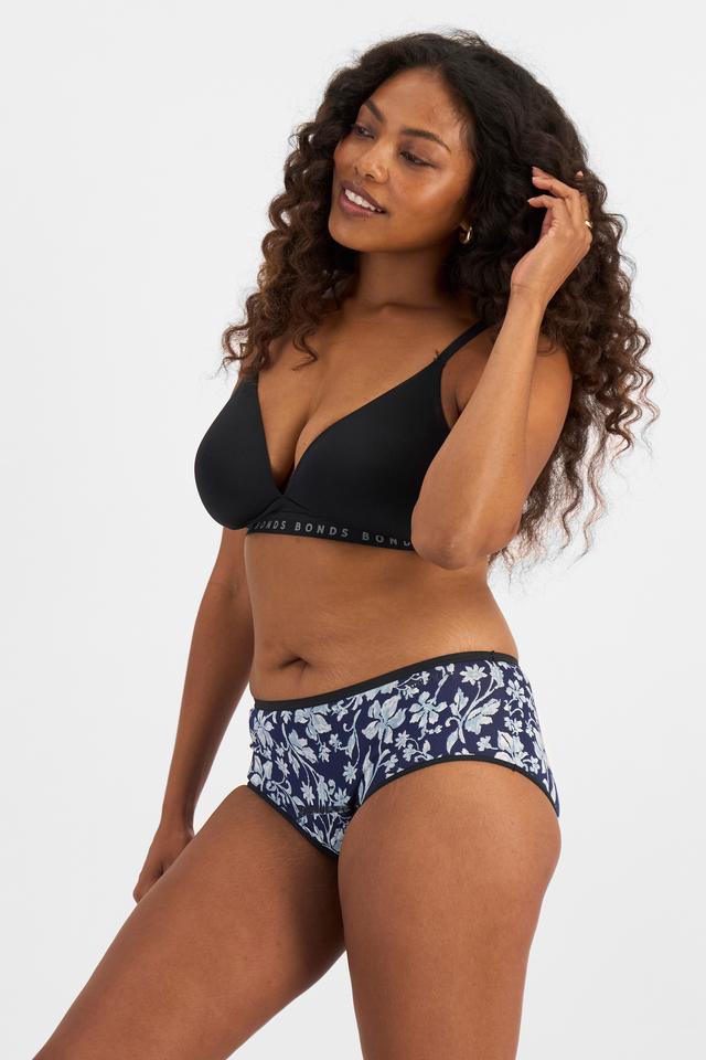 Camryn (She/Her) wears size 10 and is 106cm tall with 95cm chest and 74cm waist