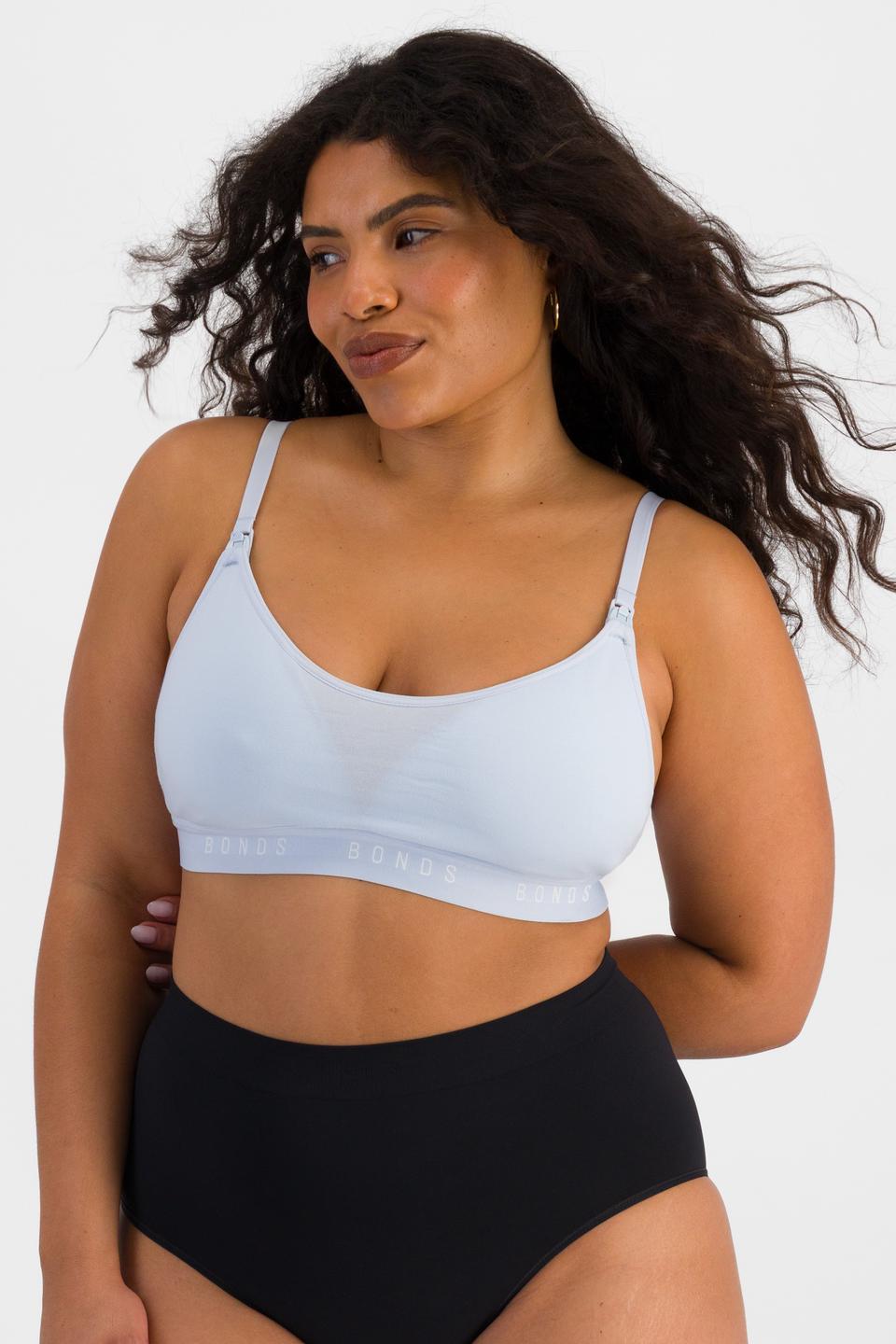 Laura (She/Her) wears size 14 and is 165cm tall with 94cm chest and 76cm waist