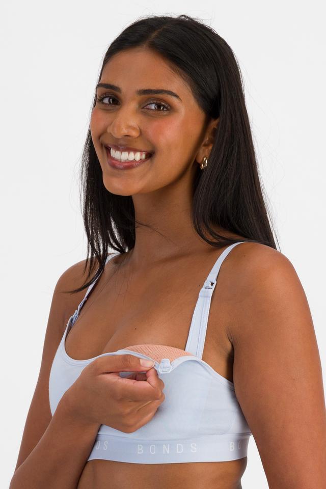 NAYA (She/Her) wears size 12 and is 174cm tall with 80cm chest and 63cm waist