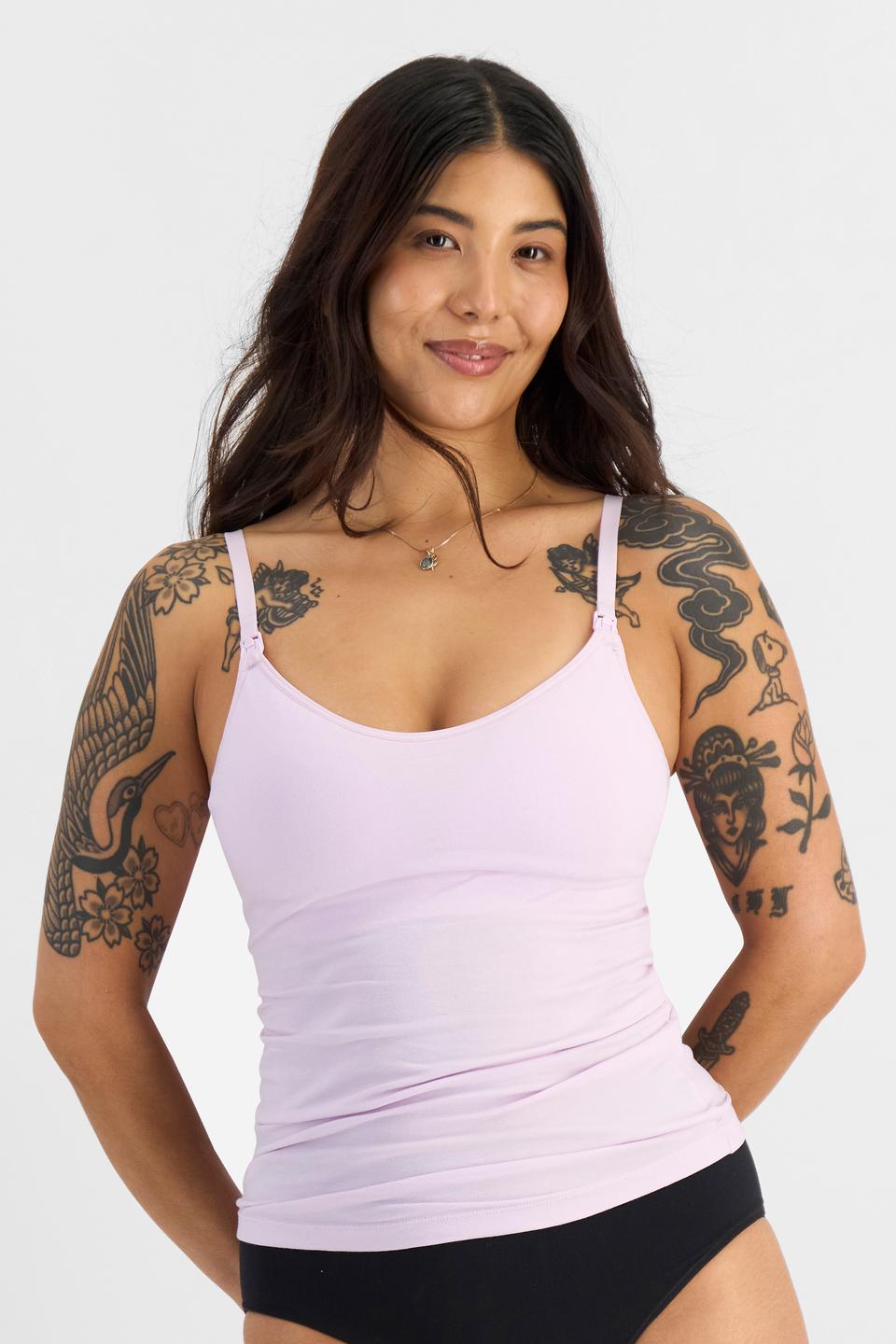 Aki (She/Her) wears size S and is 169cm tall with 90cm chest and 74cm waist