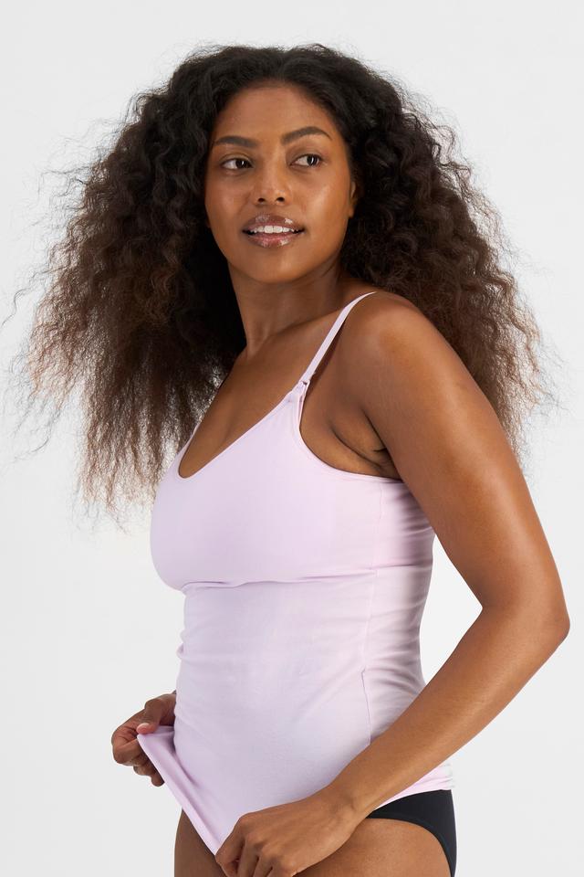 Cassaera (She/Her) wears size L and is 180cm tall with 107cm chest and 82cm waist