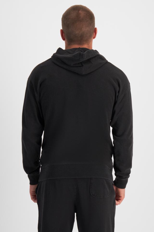 Charlie (He/Him) Wears Size M And Is 183cm Tall With 104cm Chest And 85cm Waist