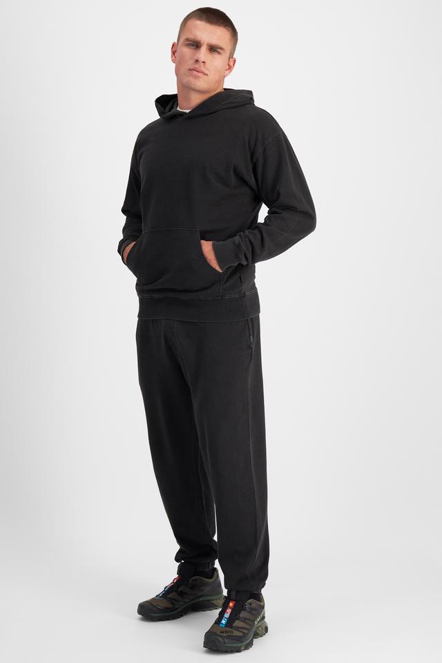 Charlie (He/Him) Wears Size M And Is 183cm Tall With 104cm Chest And 85cm Waist