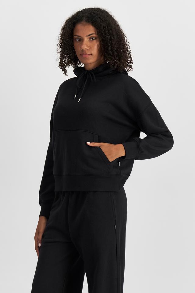 Norway (She/Her) wears size S and is 178cm tall with 82cm chest and 69cm waist