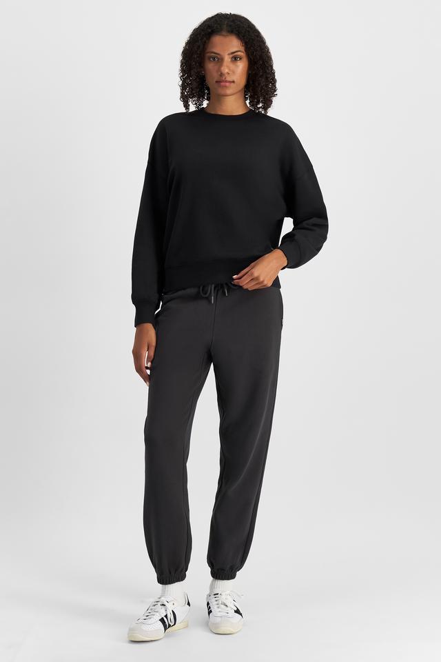 Norway (She/Her) wears size S and is 178cm tall with 82cm chest and 69cm waist