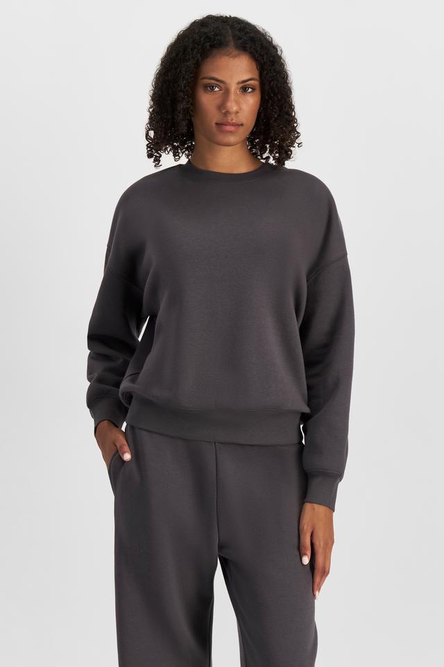Norway (She/Her) wears size S and is 178cm tall with 82cm chest and 69cm waist