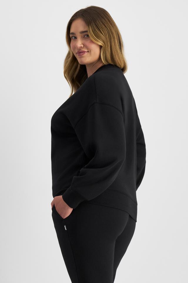 Tiana (She/Her) wears size S and is 176cm tall