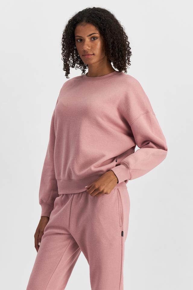 Norway (She/Her) wears size S and is 178cm tall with 82cm chest and 69cm waist