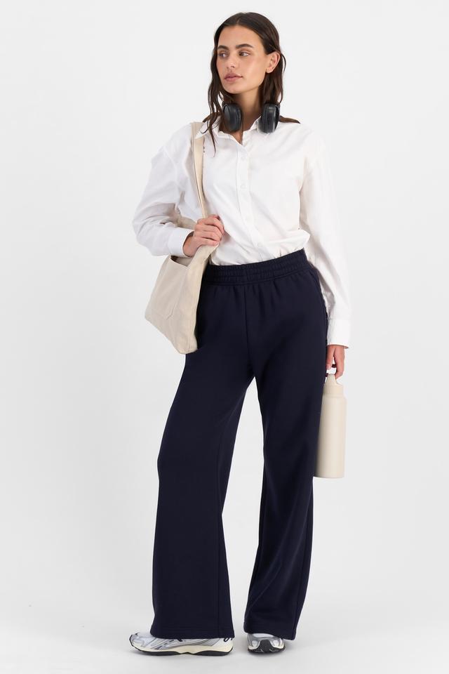 WHYNTER (She/Her) wears size S and is 175cm tall with 75cm chest and 60cm waist