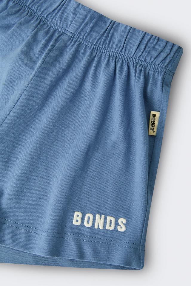 Essentials Short