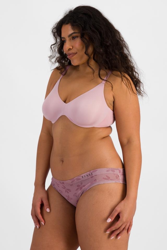 Laura (She/Her) wears size 14 and is 165cm tall with 94cm chest and 76cm waist