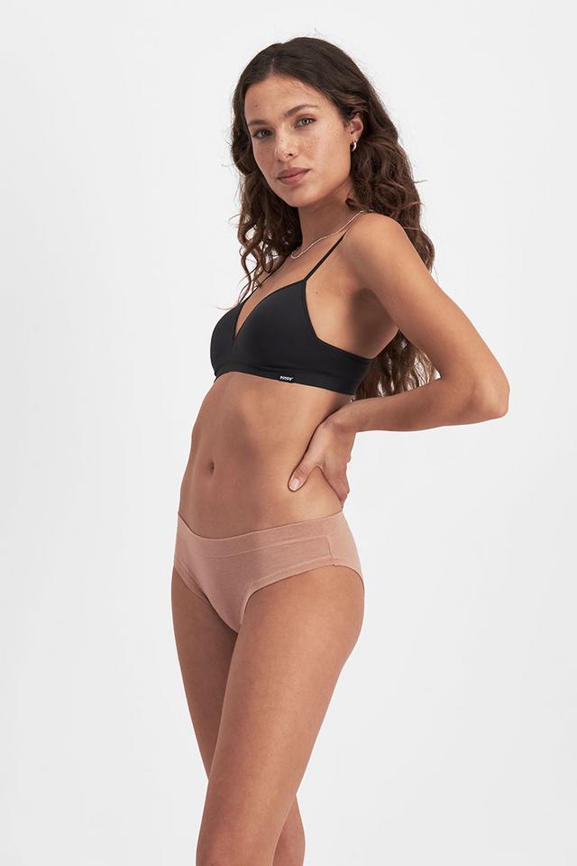 Steph (She/Her) wears size 10 and is 170cm tall with 81cm chest and 66cm waist