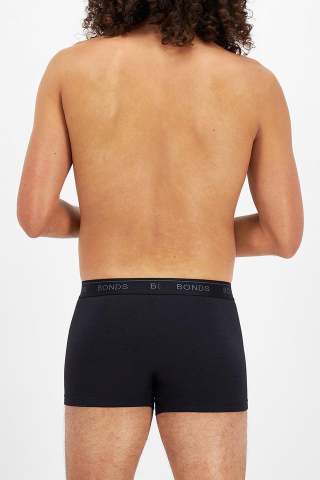 Model wears size Medium, is 190cm tall with 117cm chest and 82cm waist