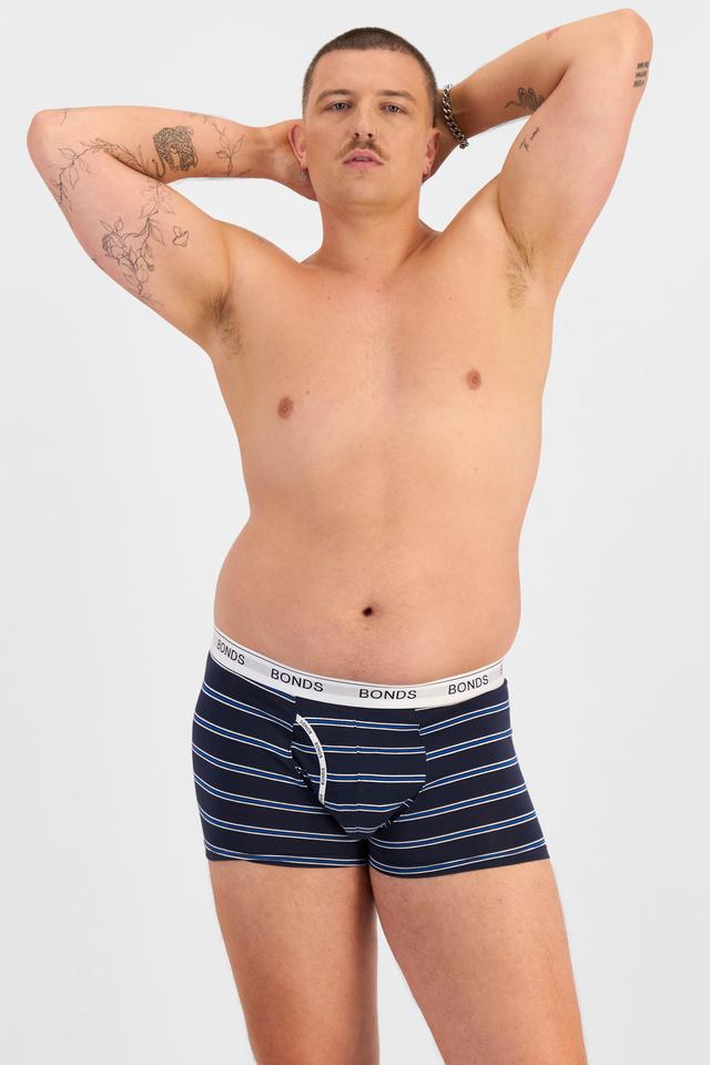 Jake (He/Him) wears size XL and is 195cm tall with 115.57cm chest and 106.68cm waist