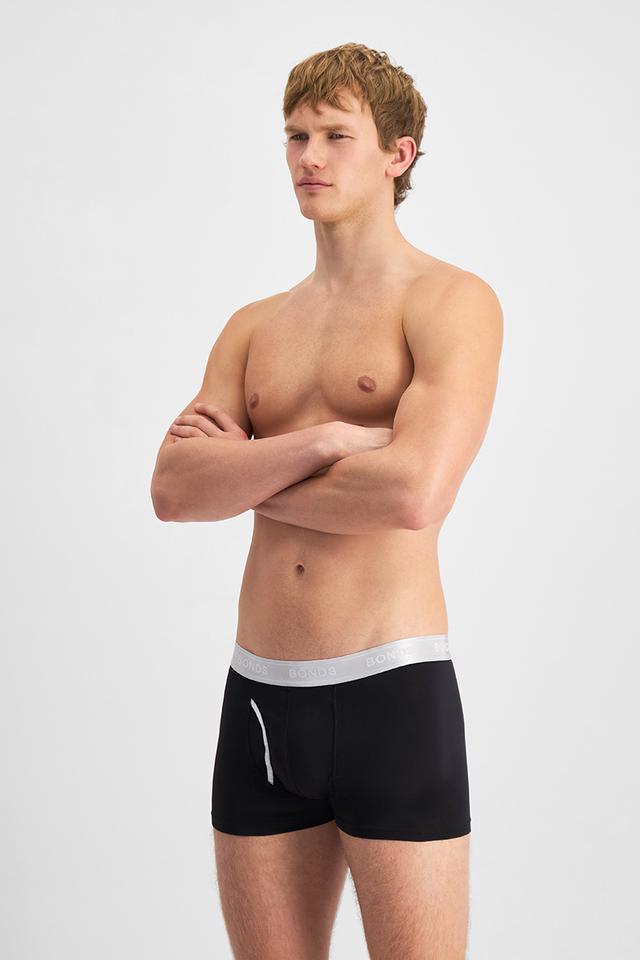 Max (He/Him) wears size Medium and is 189cm tall with 90cm chest and 73cm waist
