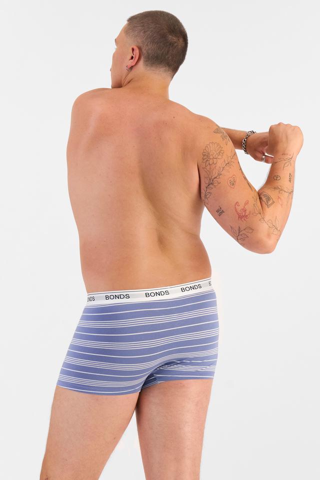 Jake (He/Him) wears size XL and is 195cm tall with 115.57cm chest and 106.68cm waist