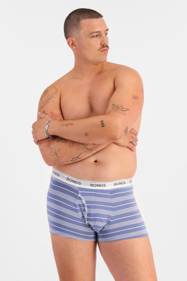 Jake (He/Him) wears size XL and is 195cm tall with 115.57cm chest and 106.68cm waist