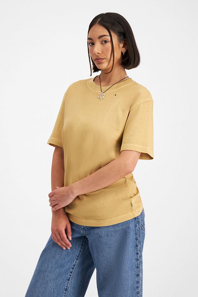 Tia (She/Her) wears size XS and is 173cm tall with 81cm chest and 58cm waist