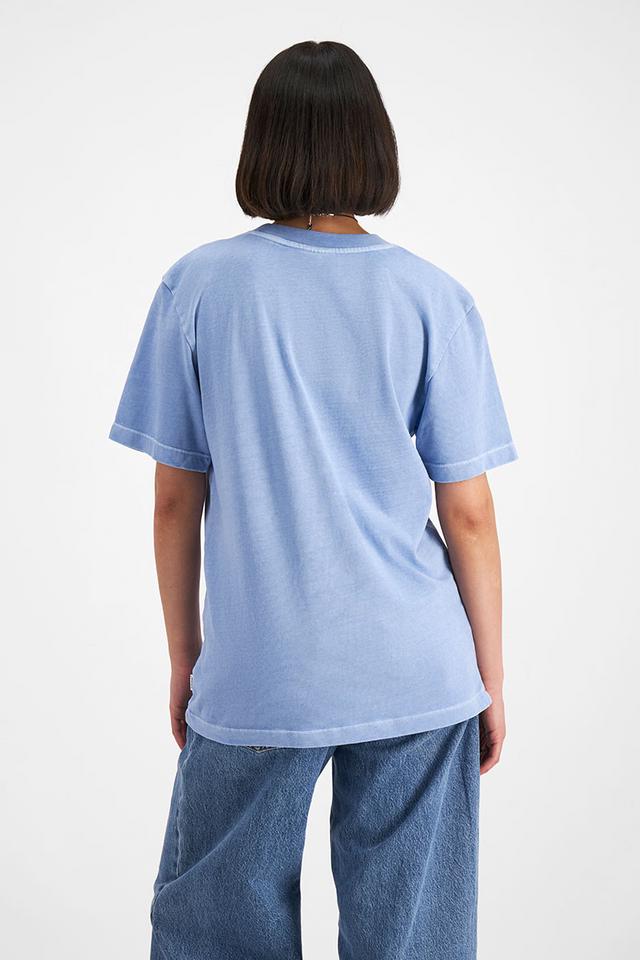 Tia (She/Her) wears size XS and is 173cm tall with 81cm chest and 58cm waist