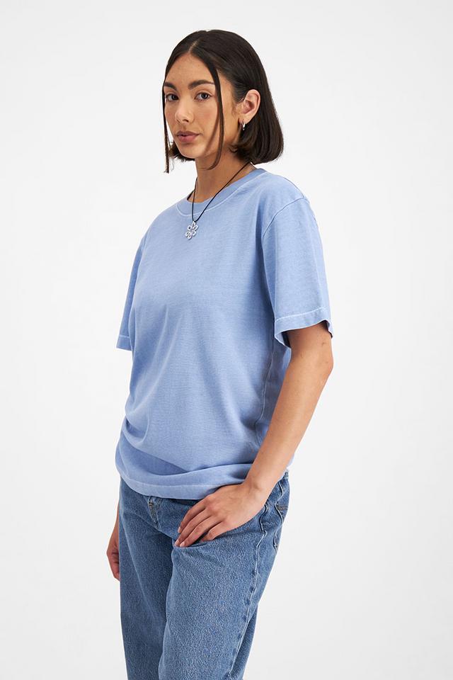 Tia (She/Her) wears size XS and is 173cm tall with 81cm chest and 58cm waist