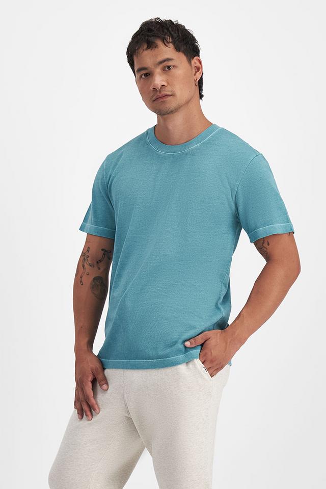 Carl-Michael (He/Him) wears size Medium and is 186cm tall with 97cm chest and 83cm waist