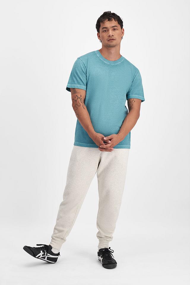 Carl-Michael (He/Him) wears size Medium and is 186cm tall with 97cm chest and 83cm waist