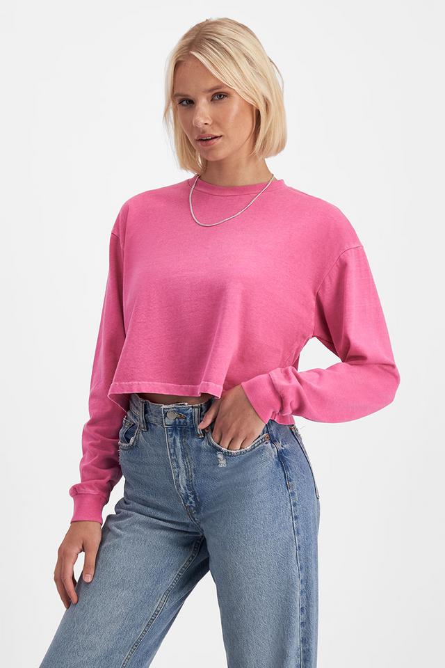 Annalise (She/Her) wears size Small and is 175cm tall with 85cm chest and 68cm waist